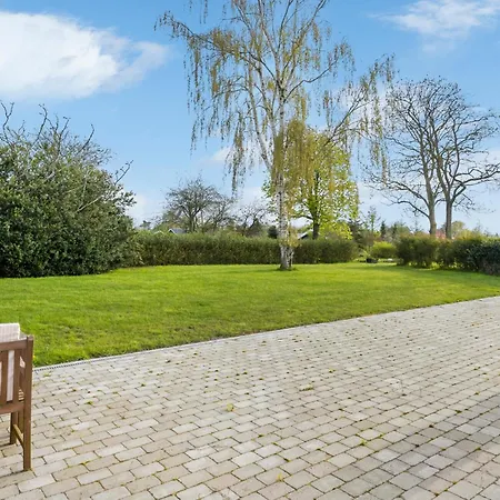 Holiday home Beautiful In With Wifi Humble